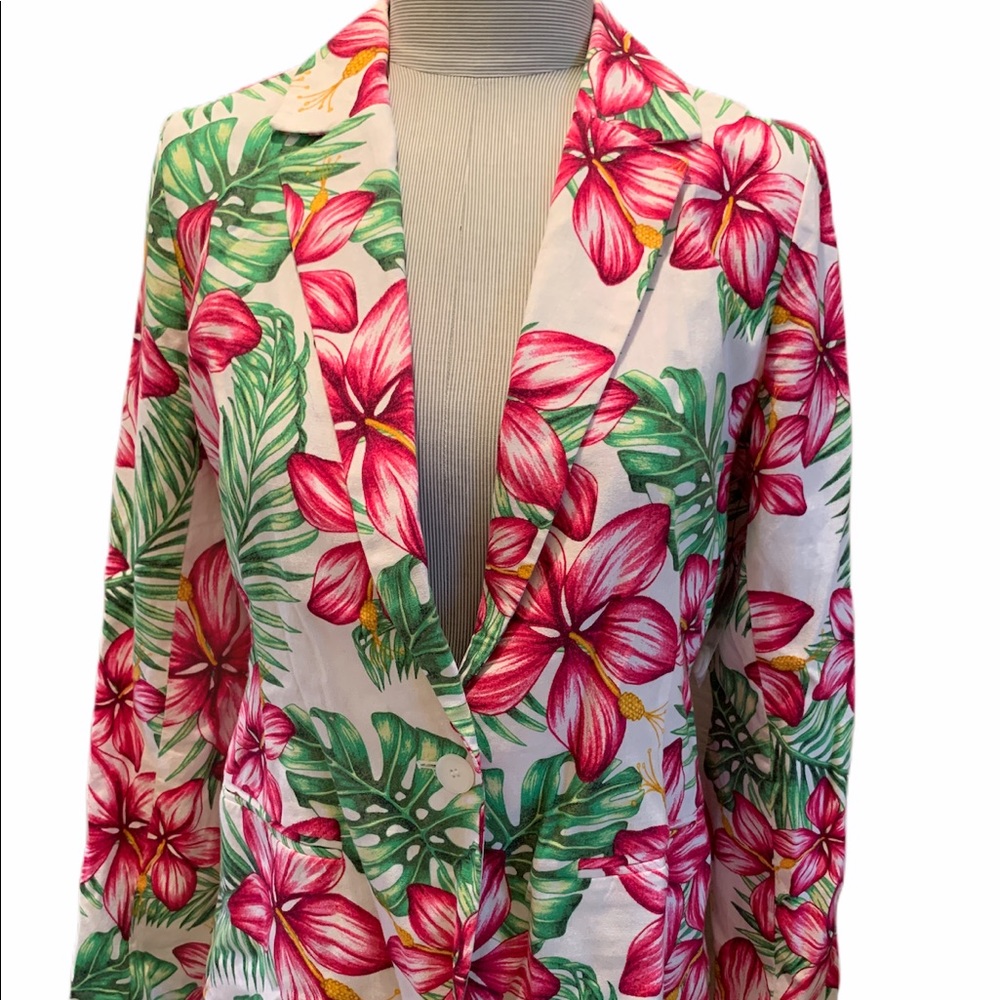 Crown&Ivy🤩Hawaiian Pink Floral Greens Suit jacket